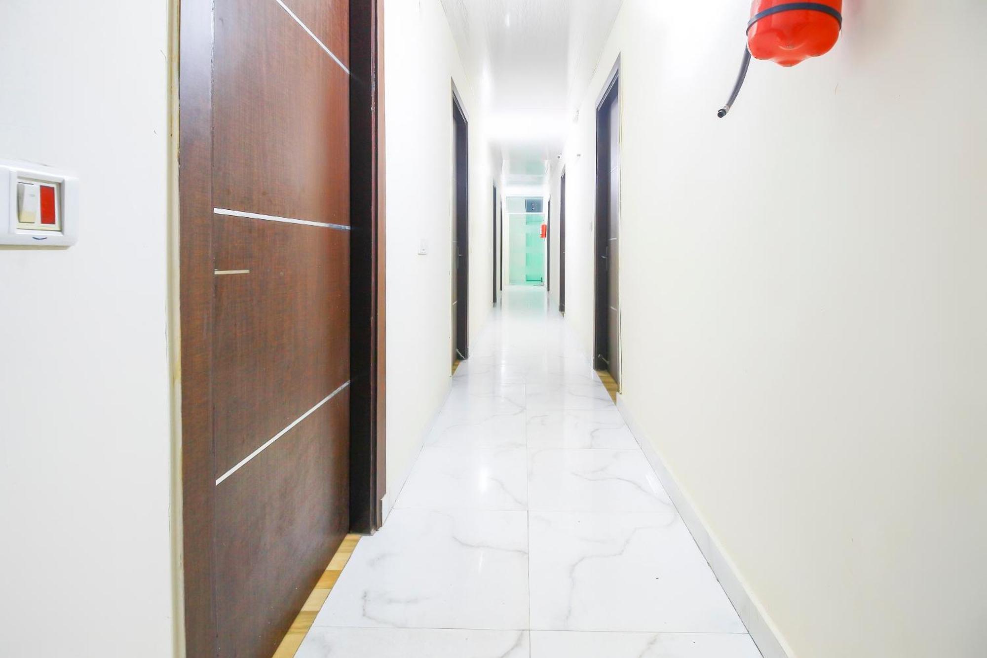 Hotel O Ansh Residency Дели Экстерьер фото